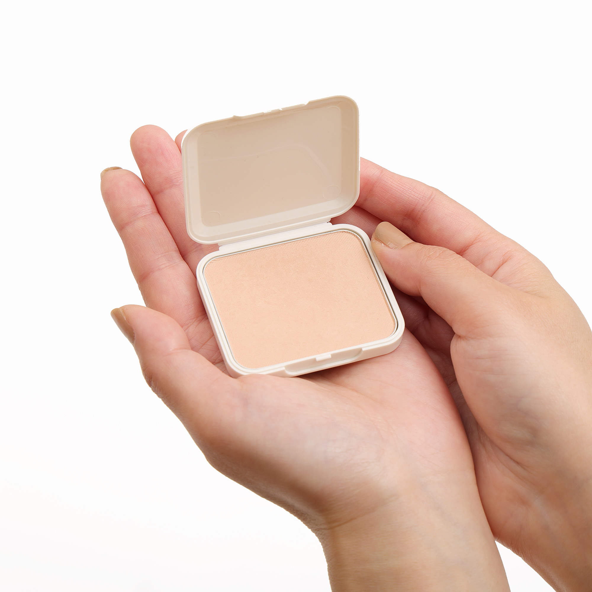 UV ハーブ トリートメント パクト (コラーゲン配合UVカットファンデーション)